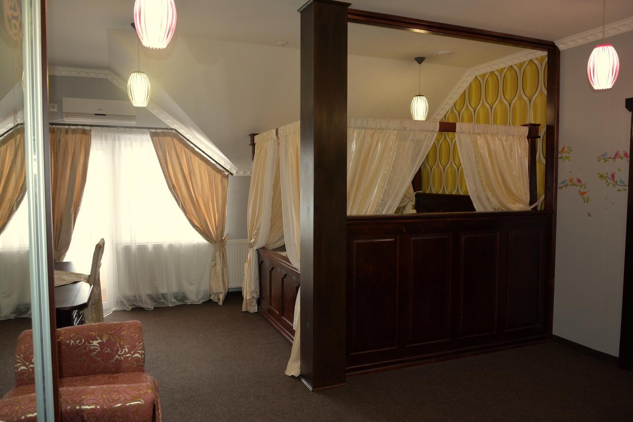 Golden Palace Дубовое Экстерьер фото