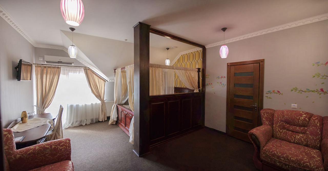 Golden Palace Дубовое Экстерьер фото